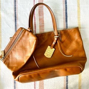 Longchamp leather tote, gold and brown, classic monogram, a fall must-have